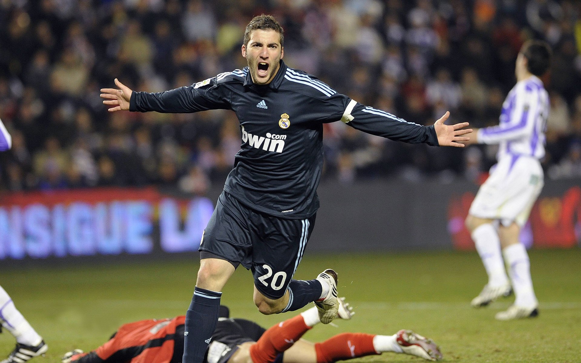 史上最年轻“冠军新星”初登欧冠舞台，最年轻欧冠进球